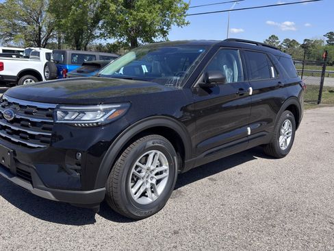 New 2026 Ford Explorer Active image 6