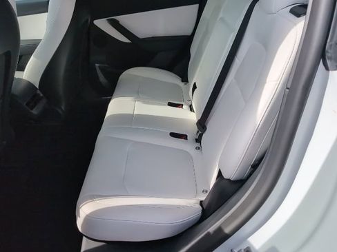 Used 2022 Tesla Model Y Performance image 20