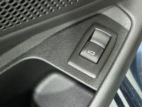 New 2026 BMW 330i xDrive Sedan w/ Premium Package image 27