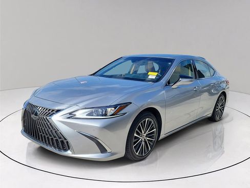 Used 2023 Lexus ES 350 w/ Premium Package FWD image 3