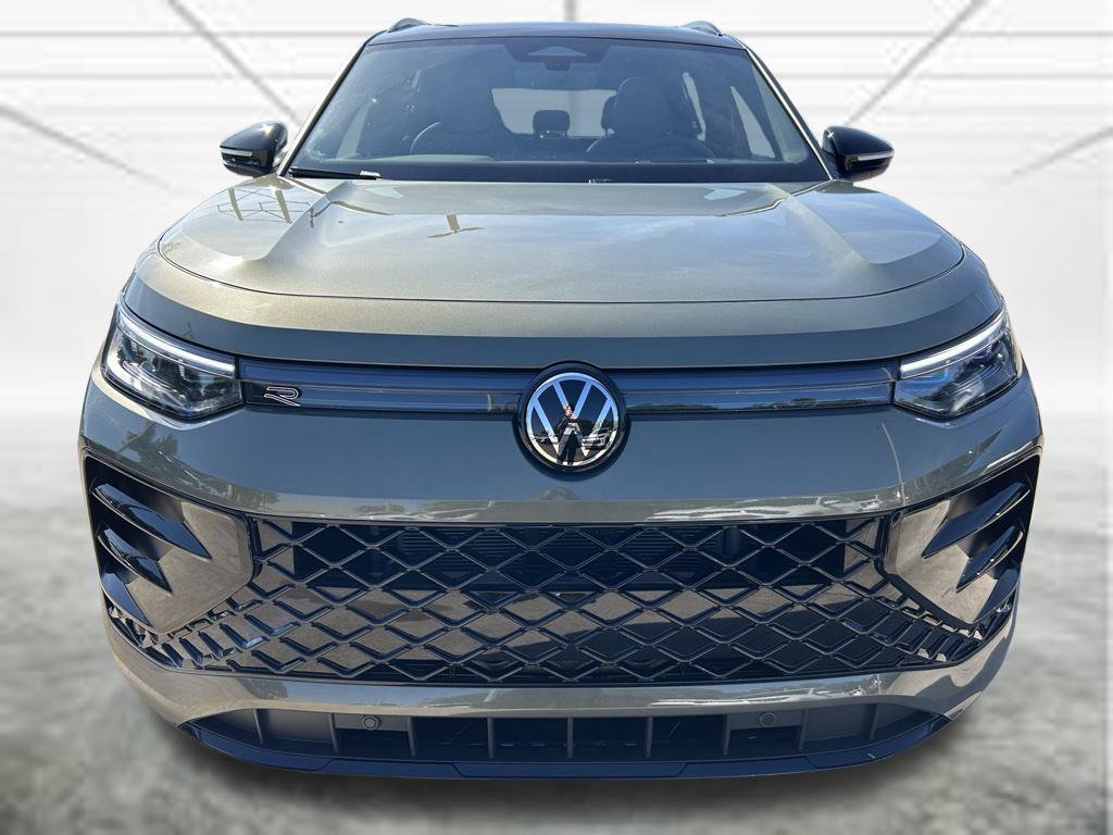 New 2026 Volkswagen Tiguan SE R-Line FWD image 8