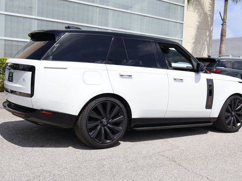 Used 2023 Land Rover Range Rover SV AWD/4WD image 9