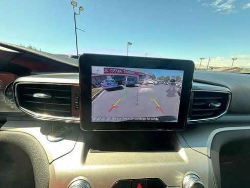 Used 2021 Ford Explorer XLT w/ Equipment Group 202A image 18