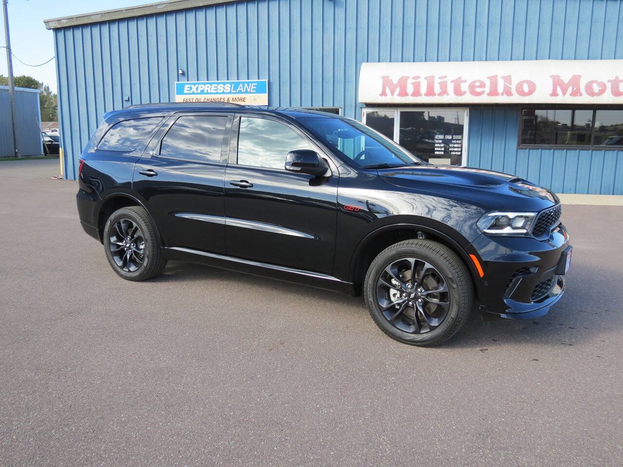 Used 2025 Dodge Durango GT AWD/4WD image 5