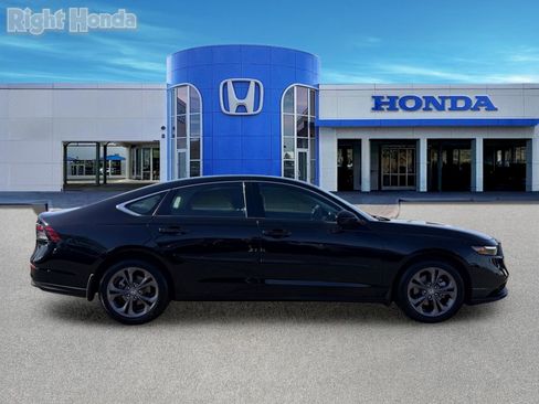 Used 2023 Honda Accord EX image 8