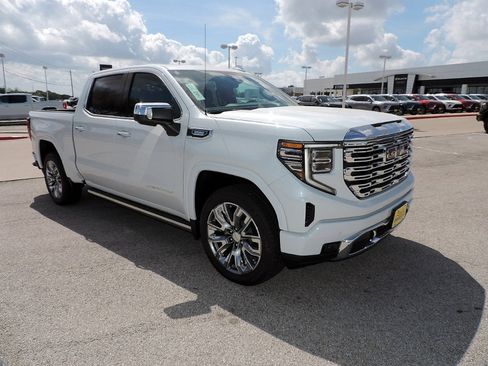 New 2026 GMC Sierra 1500 Denali w/ Denali Reserve Package image 3