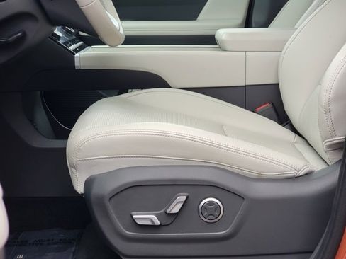 Used 2024 Hyundai Santa Fe Limited image 16