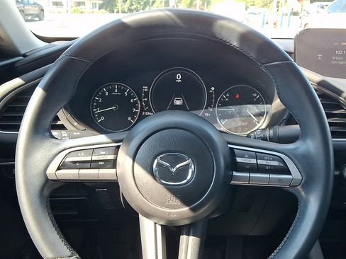 Used 2021 MAZDA MAZDA3 s FWD image 18