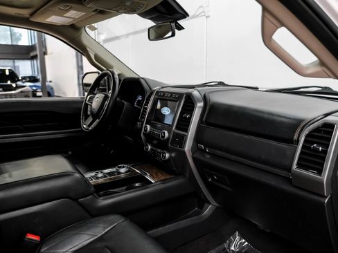 Used 2021 Ford Expedition Platinum AWD/4WD image 13