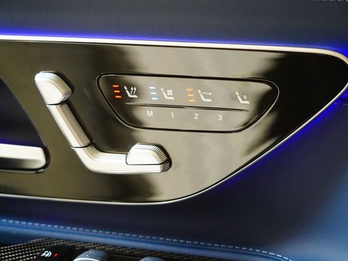 Used 2026 Mercedes-Benz SL 63 AMG 4MATIC image 33
