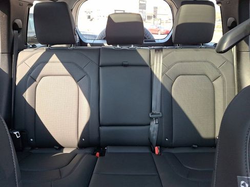 Used 2025 Land Rover Defender 110 S image 13