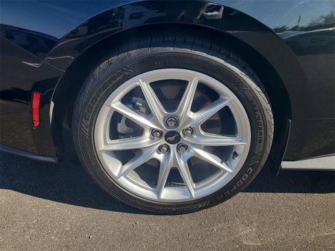 Used 2024 Ford Mustang GT Premium image 5