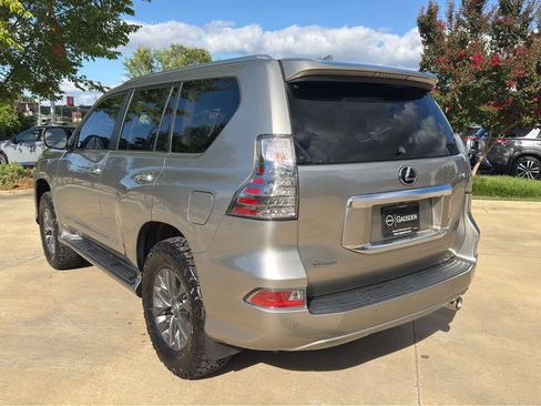 Used 2022 Lexus GX 460 Premium w/ Premium Plus Package AWD/4WD image 5