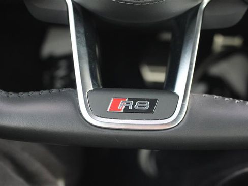 Used 2018 Audi R8 V10 w/ Carbon Exterior Package image 42