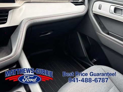 Certified 2025 Ford Explorer Active RWD image 24
