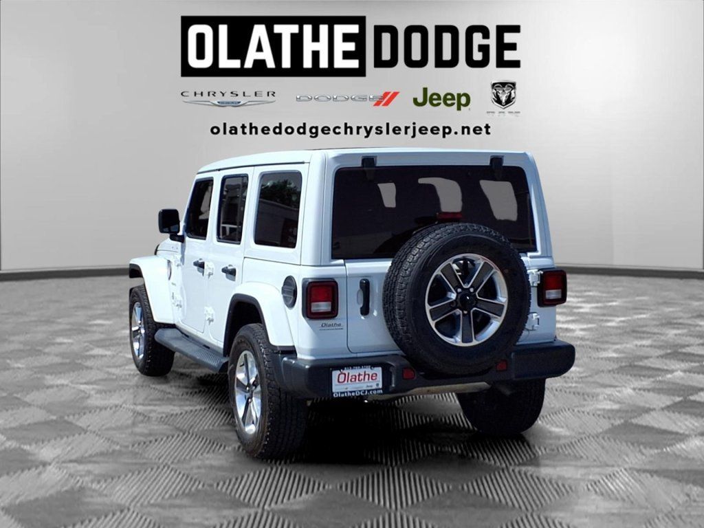 Used 2022 Jeep Wrangler Unlimited Sahara w/ Cold Weather Group AWD/4WD image 5