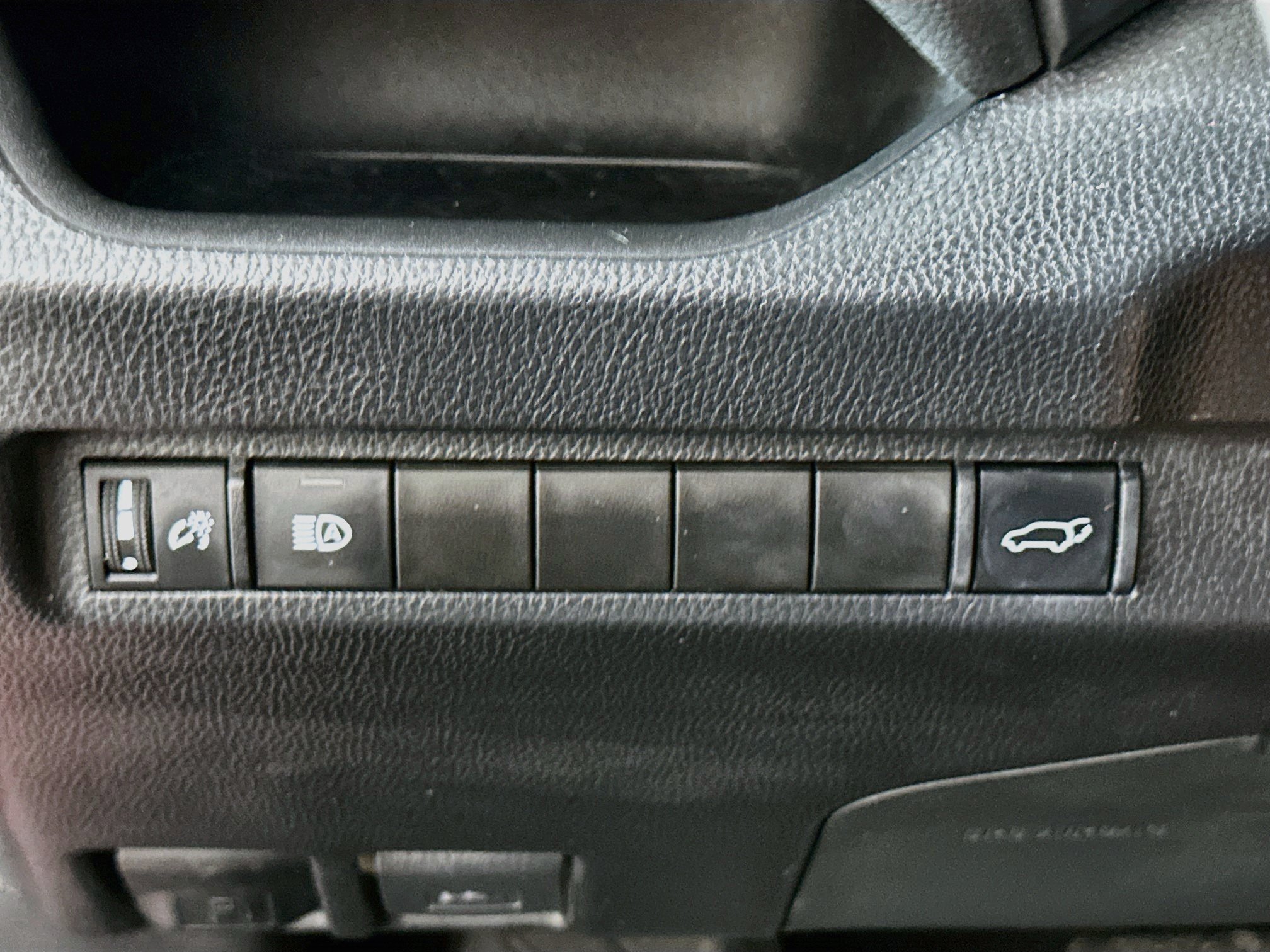 Used 2023 Toyota RAV4 XLE Premium FWD image 17