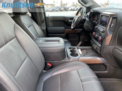 Used 2019 Chevrolet Silverado 1500 High Country w/ Technology Package image 9