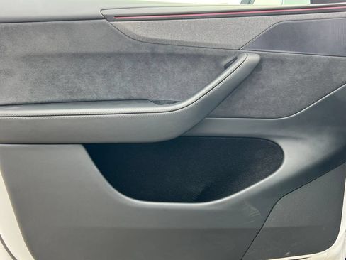 Used 2026 Tesla Model Y AWD image 13