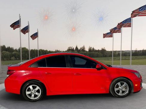 Used 2016 Chevrolet Cruze LT w/ Sun And Sound Package FWD image 8