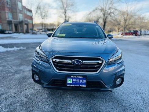 Used 2018 Subaru Outback 3.6R Limited image 2
