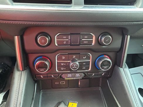 Used 2021 Chevrolet Tahoe LT AWD/4WD image 25