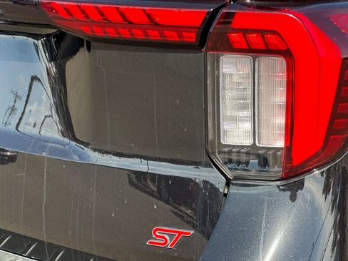 Used 2025 Ford Explorer ST AWD/4WD image 33