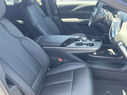 New 2025 Cadillac Lyriq Luxury image 21