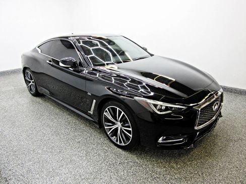Used 2017 INFINITI Q60 2.0t w/ Premium Plus Package 2.0T image 3