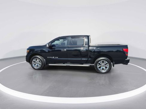 Used 2020 Nissan Titan SL w/ Moonroof Package AWD/4WD image 5