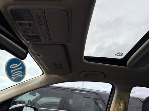 Used 2016 Honda CR-V Touring image 25