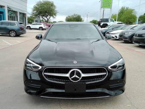 Used 2025 Mercedes-Benz C 300 Sedan image 2