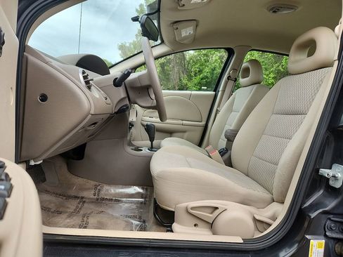 Used 2006 Saturn ION Level 2 w/ Preferred Pkg FWD image 13