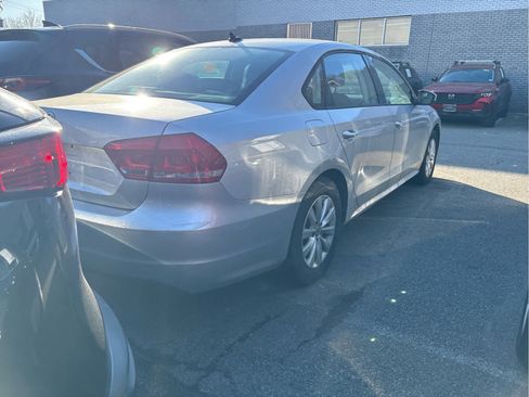 Used 2013 Volkswagen Passat Wolfsburg Edition image 4