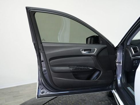 Used 2018 Acura TLX w/ Technology Package FWD image 10