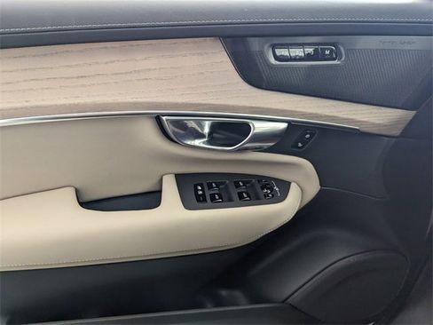 New 2026 Volvo XC90 T8 Plus image 16