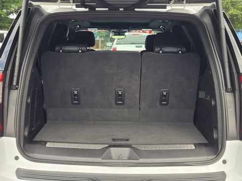 Used 2025 GMC Yukon AT4 w/ AT4 Premium Package AWD/4WD image 10
