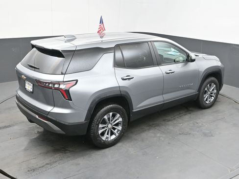 Used 2025 Chevrolet Equinox LT FWD image 38