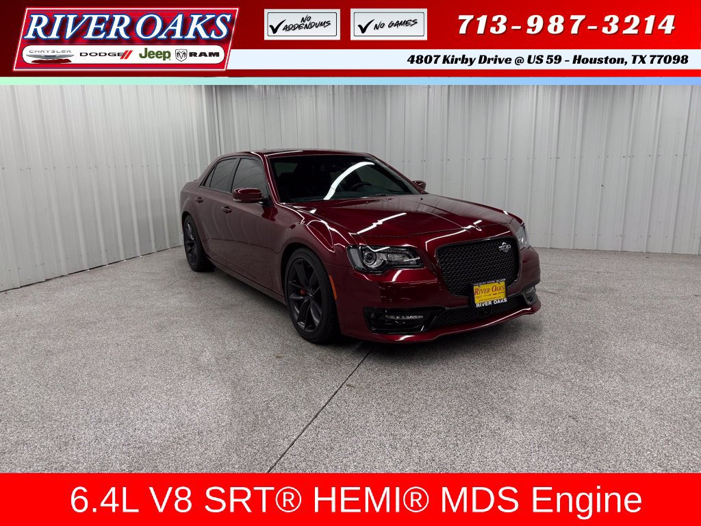 Used 2023 Chrysler 300 C RWD image 1