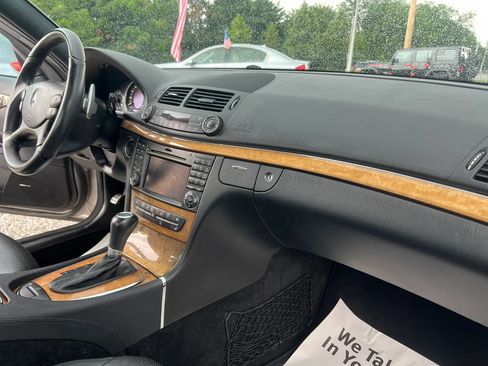 Used 2009 Mercedes-Benz E 63 AMG Sedan image 14