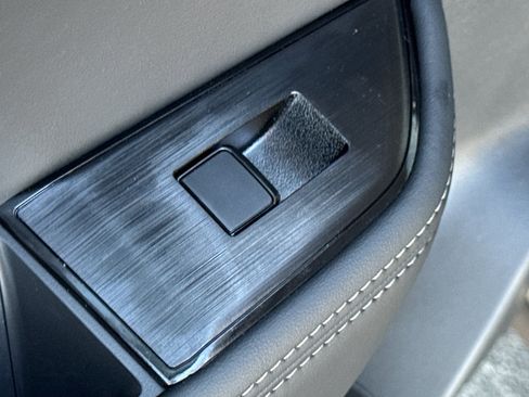 New 2026 Nissan Rogue SV AWD/4WD image 30