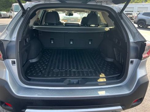 Used 2024 Subaru Outback Touring AWD/4WD image 37