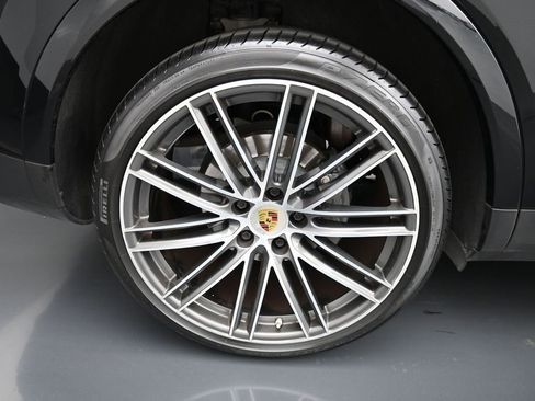 Certified 2021 Porsche Cayenne S AWD/4WD image 28