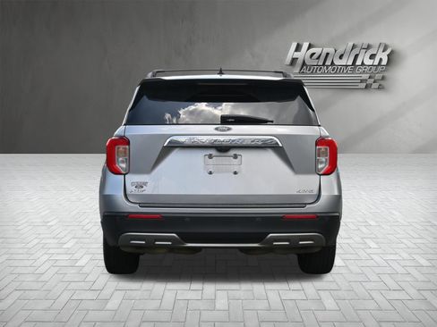 Used 2021 Ford Explorer XLT w/ Equipment Group 202A AWD/4WD image 10