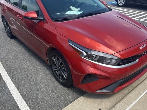 Used 2023 Kia Forte LXS w/ LXS Technology Package FWD image 5