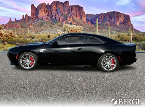 Used 2025 Dodge Charger R/T Scat Pack w/ Track Pack image 3