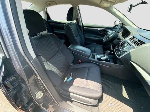 Used 2017 Nissan Altima 2.5 SV FWD image 28