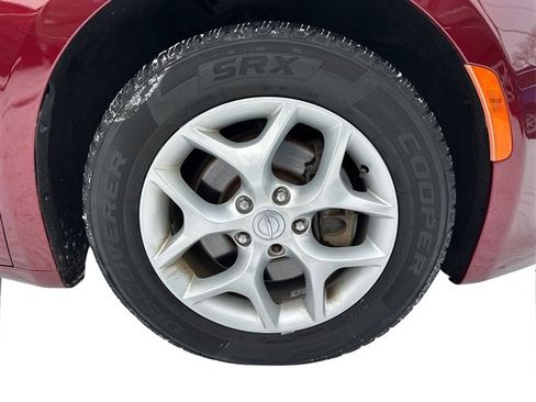 Used 2018 Chrysler Pacifica Touring-L Plus image 16