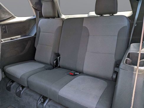 Used 2022 Chevrolet Traverse LT AWD/4WD image 13