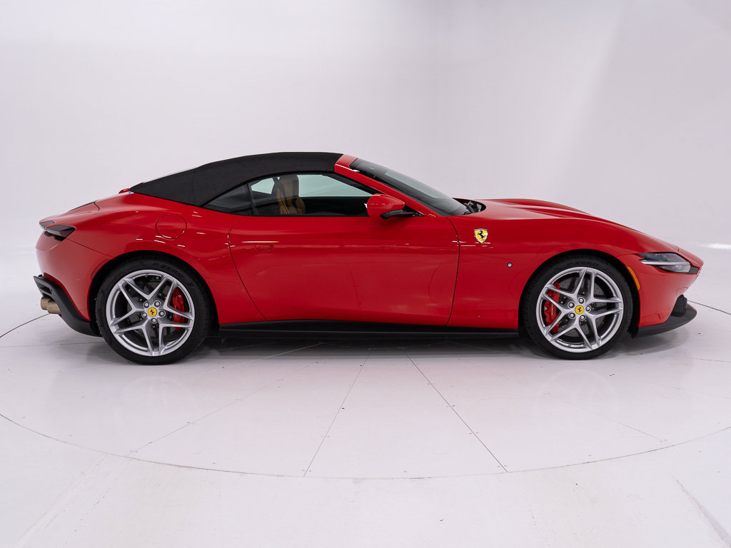 Used 2025 Ferrari Roma Spider RWD image 15